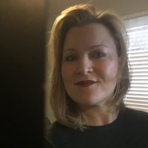 Meet your Posher, Holly